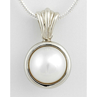 Pearl Pendant Jewelry for Ayurveda