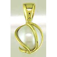Yellow Gold Pearl Pendant Jewelry for Jyotish