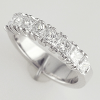 Ladies' Diamond Ring