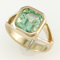 Ladies Gold Emerald Rings